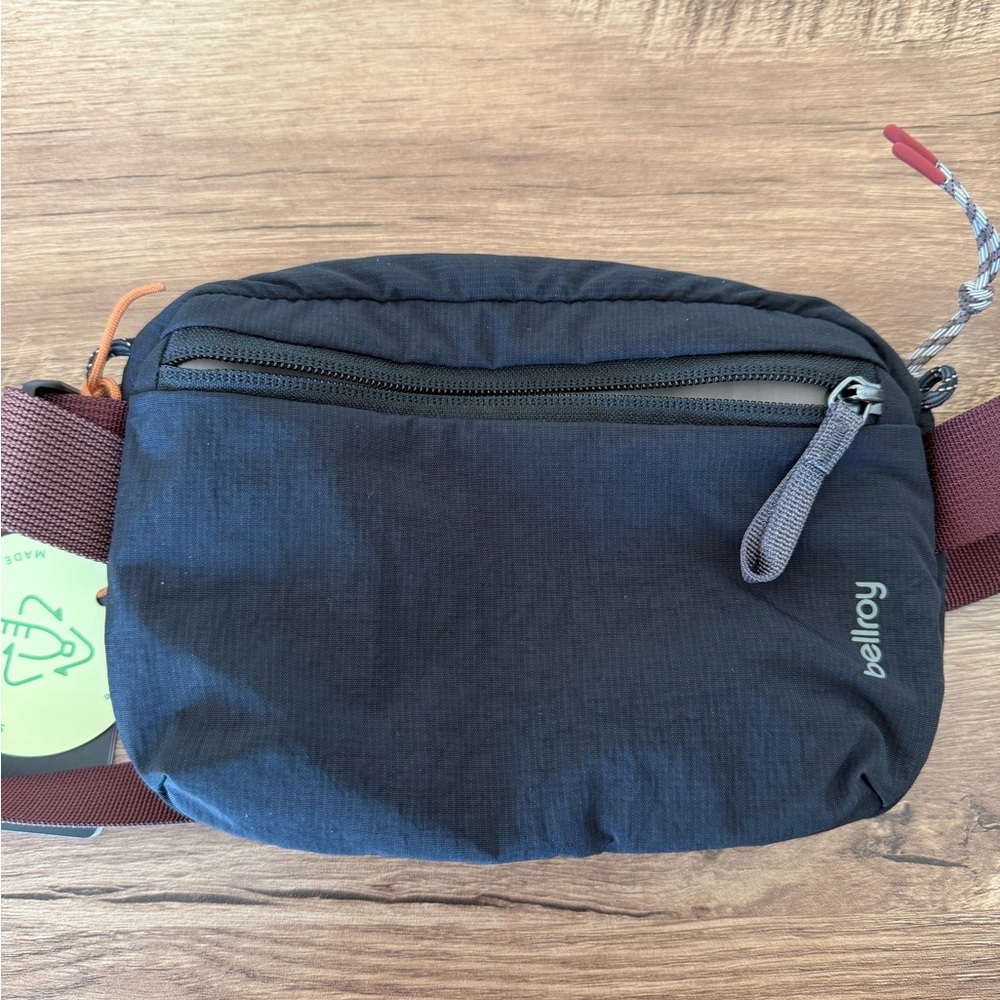 Bellroy Lite bag 1.8 liters NWT (limited edition color-way) - Picture 5 of 5
